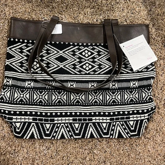 *Thirty One Reversible Fabric Purse - Picture 2 of 6